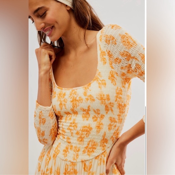 NWT Free People It’s Fate floral midi dress in custard combo size Large - Picture 4 of 5